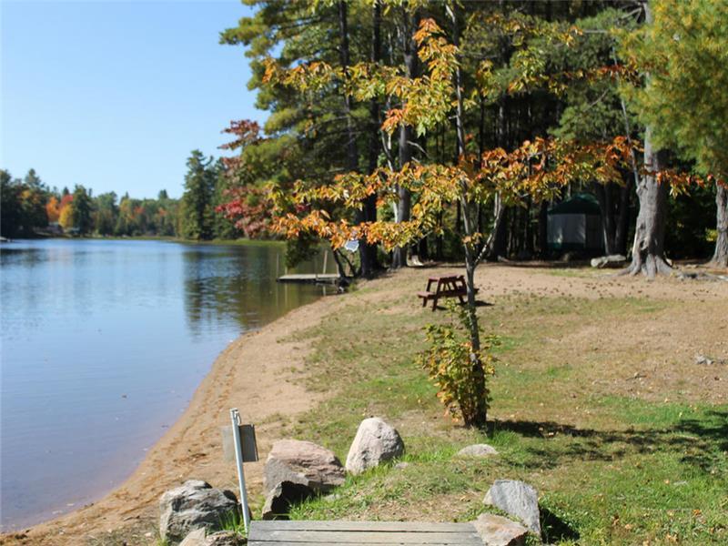 Log Cabins and Cottages at Covered Killaloe Cottage Rental PL10210