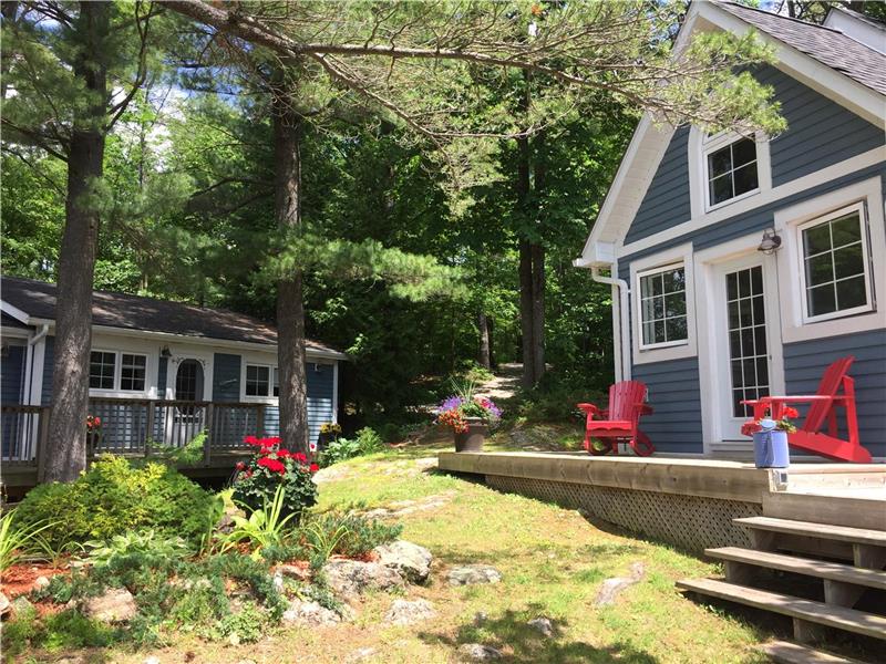 Cottage on the Point on Crystal Bobcaygeon Cottage Rental PL10245