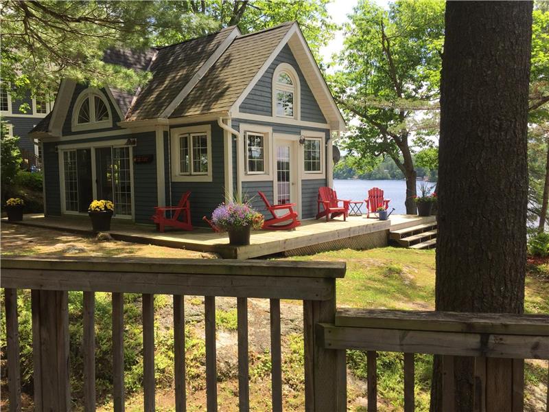 Cottage on the Point on Crystal Bobcaygeon Cottage Rental PL10245