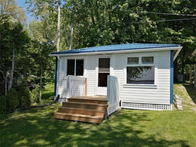 Fenelon Retreat (Cameron Lake Fenelon Falls Cottage Rental DI