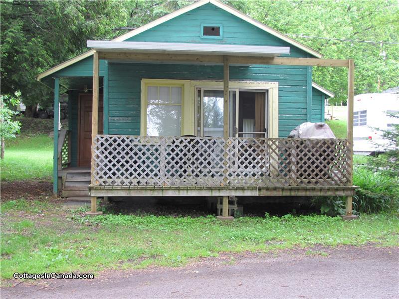 ARKADIA TRAILER PARK & COTTAGES Lindsay Cottage Rental GL10678