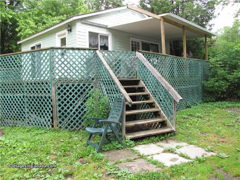 ARKADIA TRAILER PARK & COTTAGES Lindsay Cottage Rental GL10678