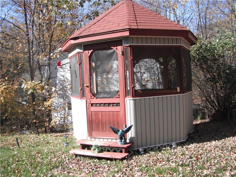 Lac Cardinal Cottage Denholm Cottage Rental PL10744 CottagesInCanada