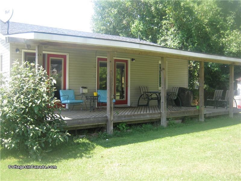 The Cottage At Lake Erie Harrow Cottage Rental GL10785