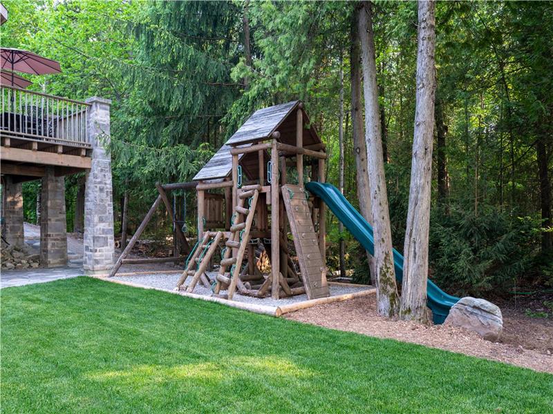 Serenity Cottage Jetski, Hot Tub, Collingwood Cottage Rental DI