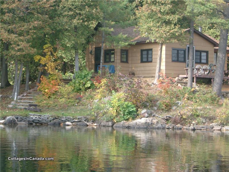 Lakeside Park Cottages 2, 3, 4 Coboconk Cottage Rental DI10868