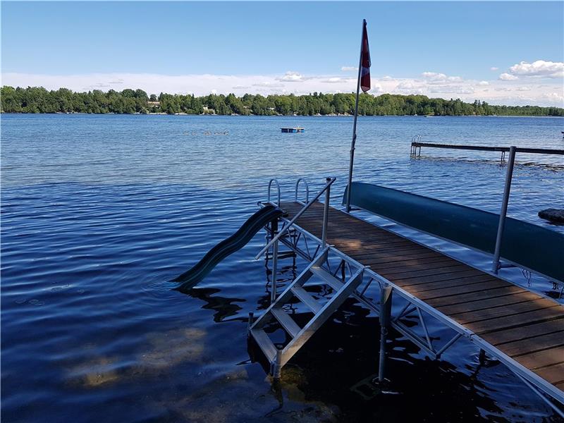 Lakeside Retreat Smiths Falls Cottage Rental GL10871