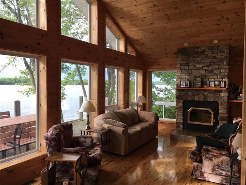 Loon Lodge Miller Lake Cottage Rental Pl 10995 Cottagesincanada