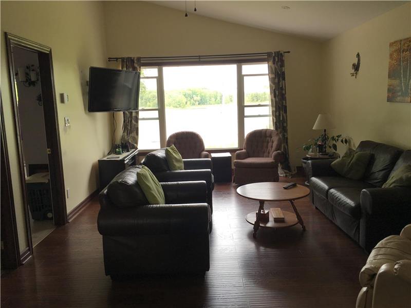 Fall rental special. Lower Beverley Lyndhurst Cottage Rental GL