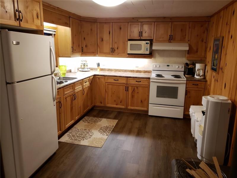 Wilderness Hideaway, Whiteshell Whiteshell Cottage Rental GL11018 CottagesInCanada