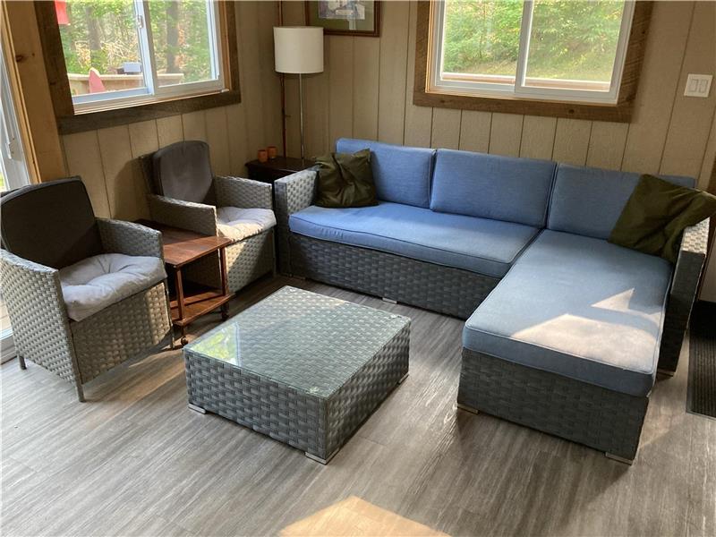 mccullaghcottage Ompah Cottage Rental GL11074 CottagesInCanada