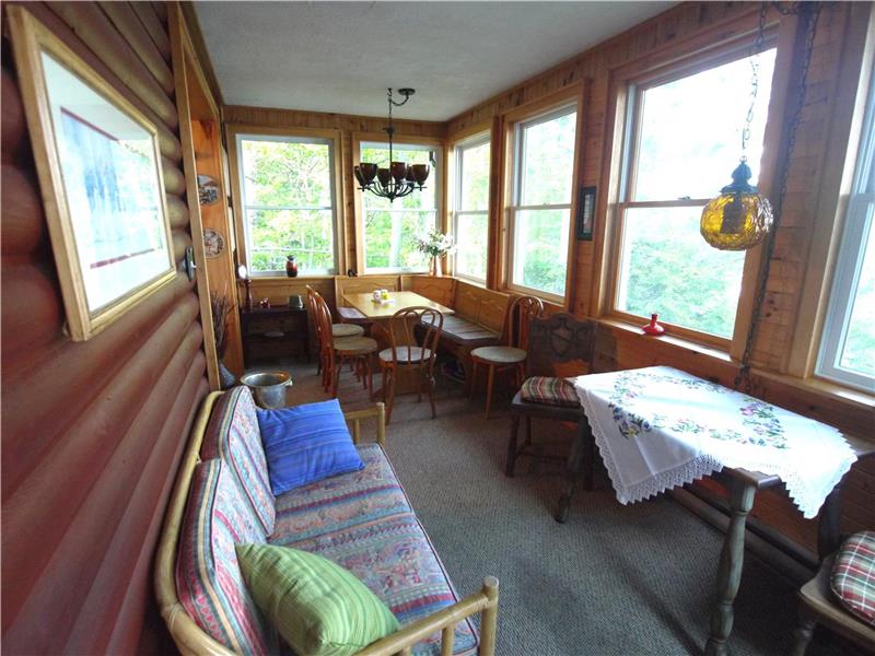 "Rideau View" cottage rental on the Smiths Falls Cottage Rental GL