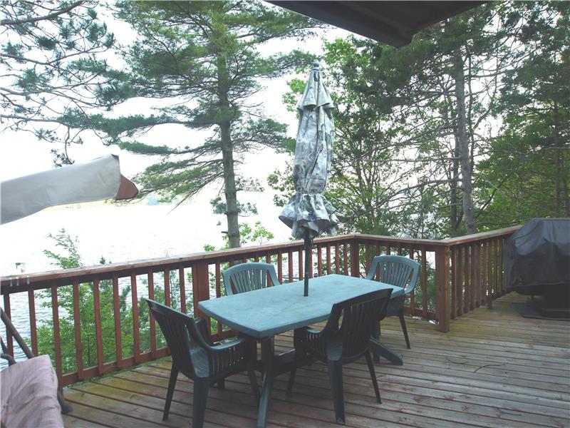 "Rideau View" cottage rental on the Smiths Falls Cottage Rental GL