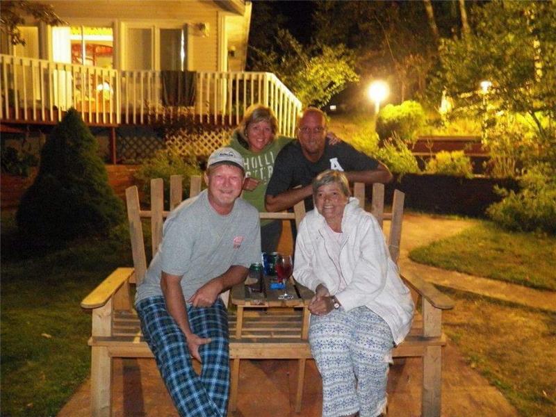 Year Round Riverside Getaway Beresford Cottage Rental GL11466