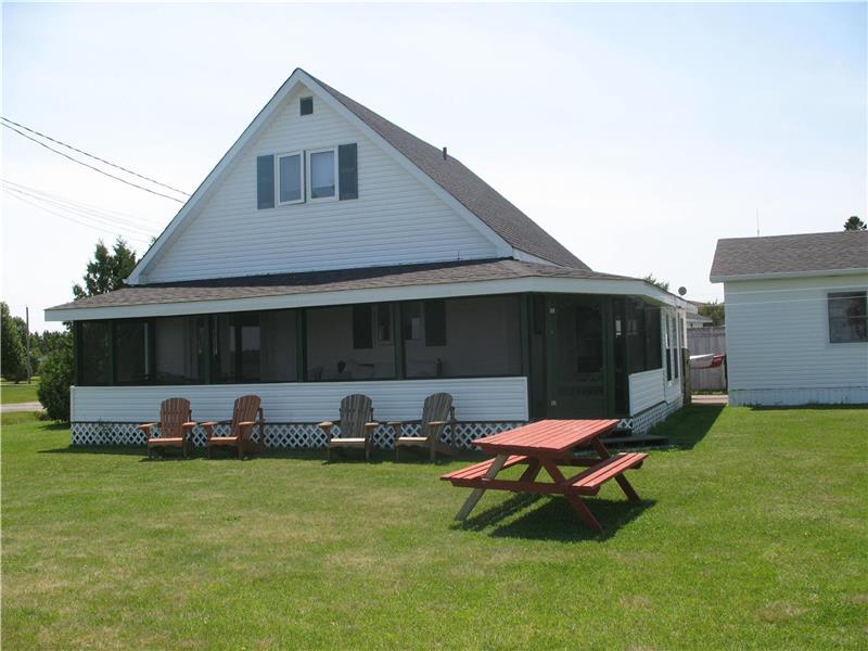 Sarah's Summer Retreat Richibucto Cottage Rental GL11530