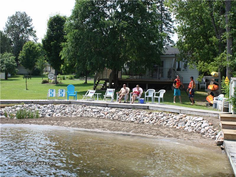 Saucy Willow Inn B&B & Cottages, Coboconk Cottage Rental PL11533