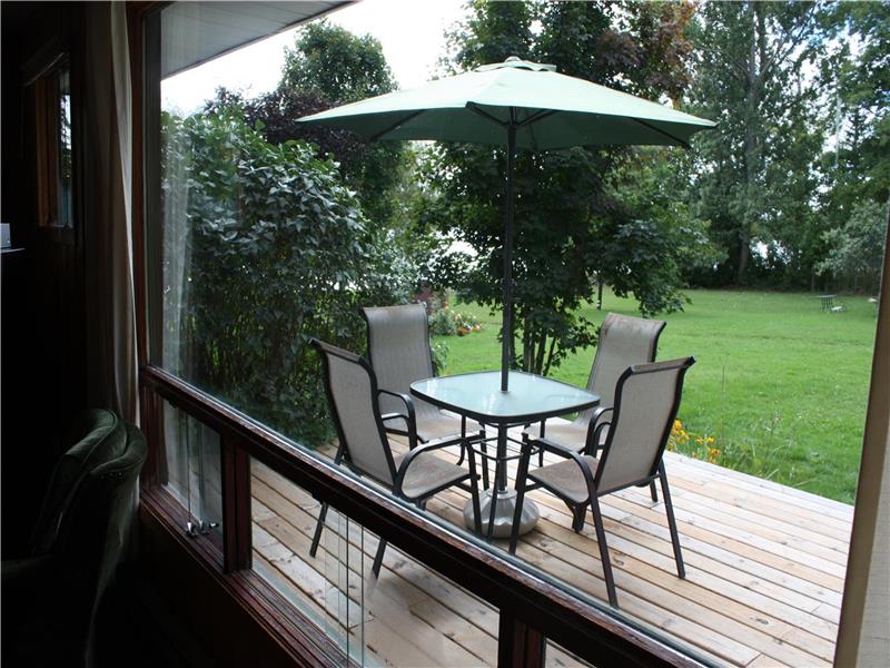 Saucy Willow Inn B&B & Cottages, Coboconk Cottage Rental PL11533