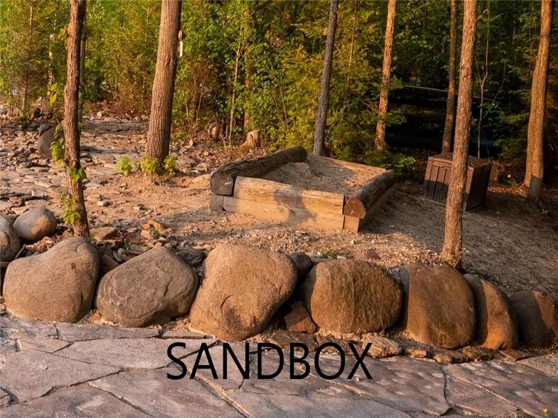 Serenity Cottage Jetski, Hot Tub, Collingwood Cottage Rental DI