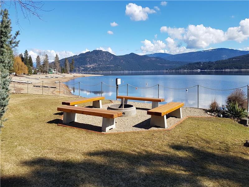Family Resort Scotch Creek Shuswap Cottage Rental DI11603