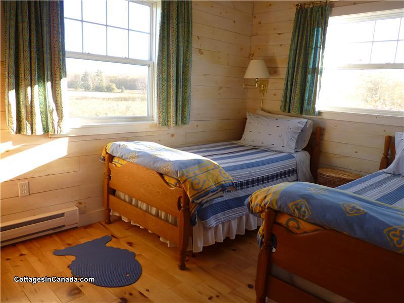 Summerhouse Argyle Shore Cottage Rental DI11690 CottagesInCanada