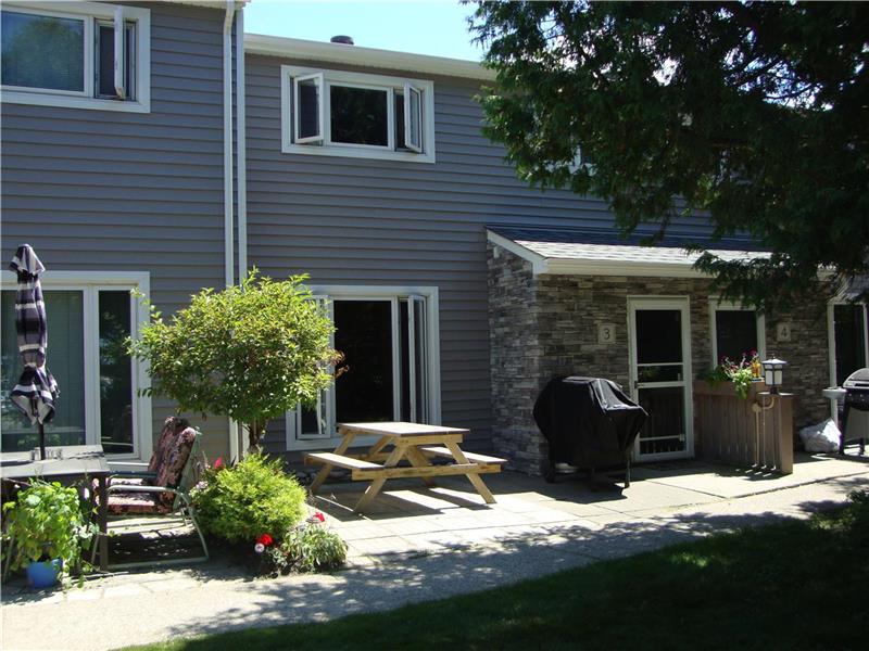 Sunset Condo Port Elgin Cottage Rental GL11715 CottagesInCanada