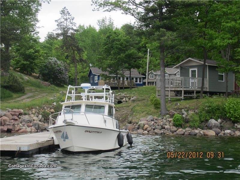 EDGEWATER COTTAGE Gananoque Cottage Rental GL11720 CottagesInCanada