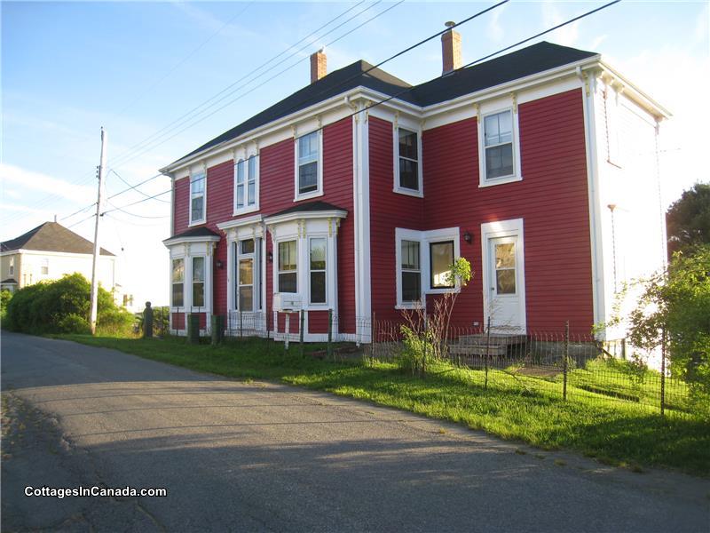 The Red House Lunenburg Cottage Rental PL11806 CottagesInCanada