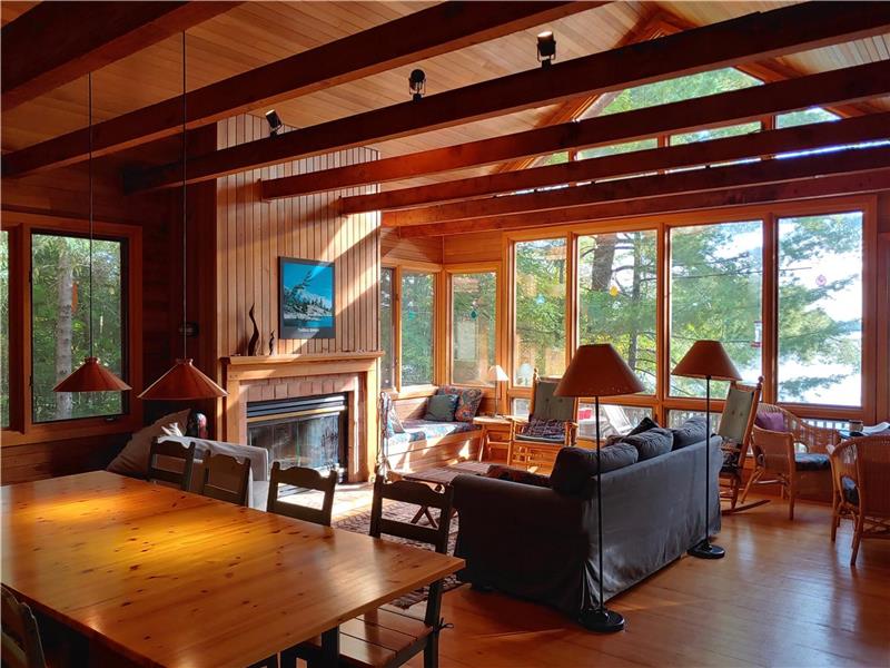 Point Cottage on Lake WahWashKesh Parry Sound Cottage Rental PL