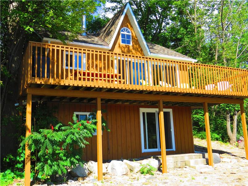 Stoney Beach Owen Sound Cottage Rental GL11966 CottagesInCanada
