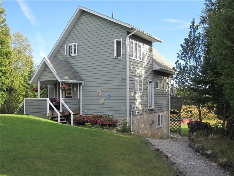 Willow Bank CottageTobermoryLake Tobermory Cottage Rental DI