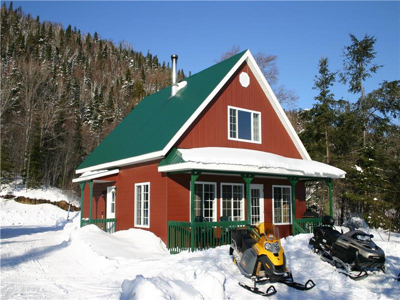 Jobin StZenon Cottage Rental DI12350 CottagesInCanada