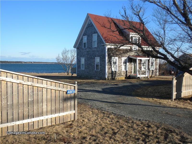 Castalia House Grand Manan Cottage Rental GL12369 CottagesInCanada