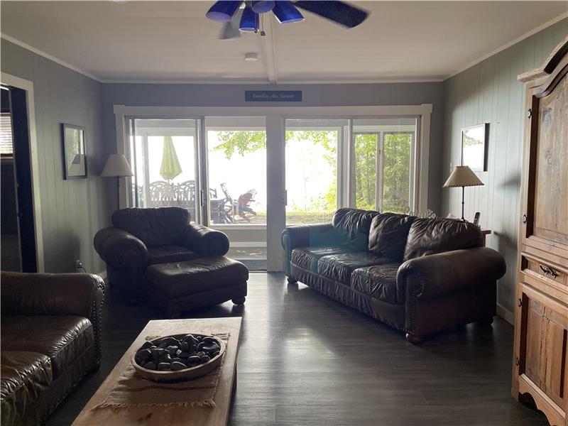 Waterfront Cottage on Lake Huron Bayfield Cottage Rental PL12685