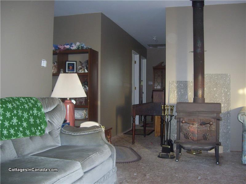 Murray Corner Cottage Rental GL12788 CottagesInCanada