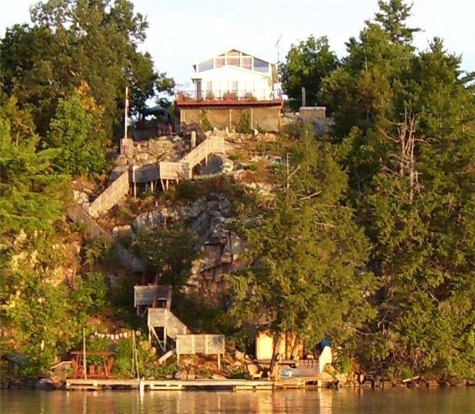 Charleston Lake Starlight Cottage Charleston Lake Cottage Rental GL12840 CottagesInCanada