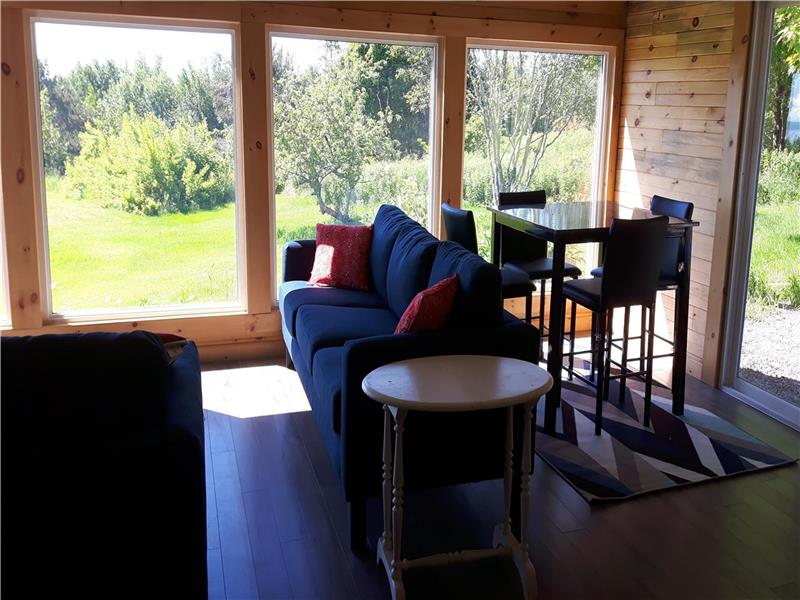 Captain's Lookout Cottages in New Alma Cottage Rental DI13012