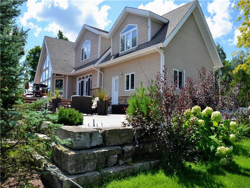 Luxury Kawartha Cottage Bobcaygeon Cottage Rental PL13143