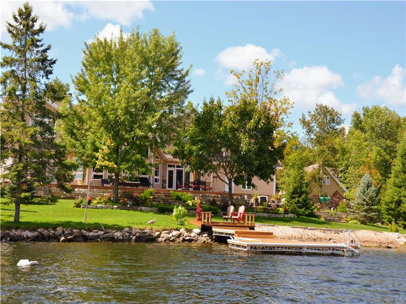 Luxury Kawartha Cottage Bobcaygeon Cottage Rental PL13143