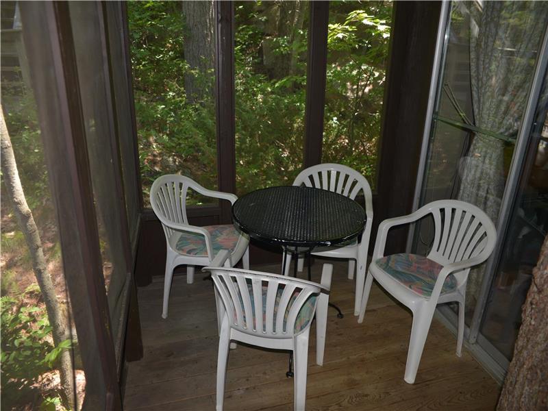 The Treehouse and Cabin on Peterborough Cottage Rental DI13327