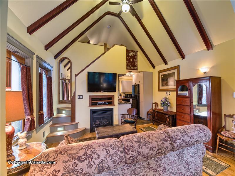 Upper Garden Nature Retreat The Powassan Cottage Rental DI13841