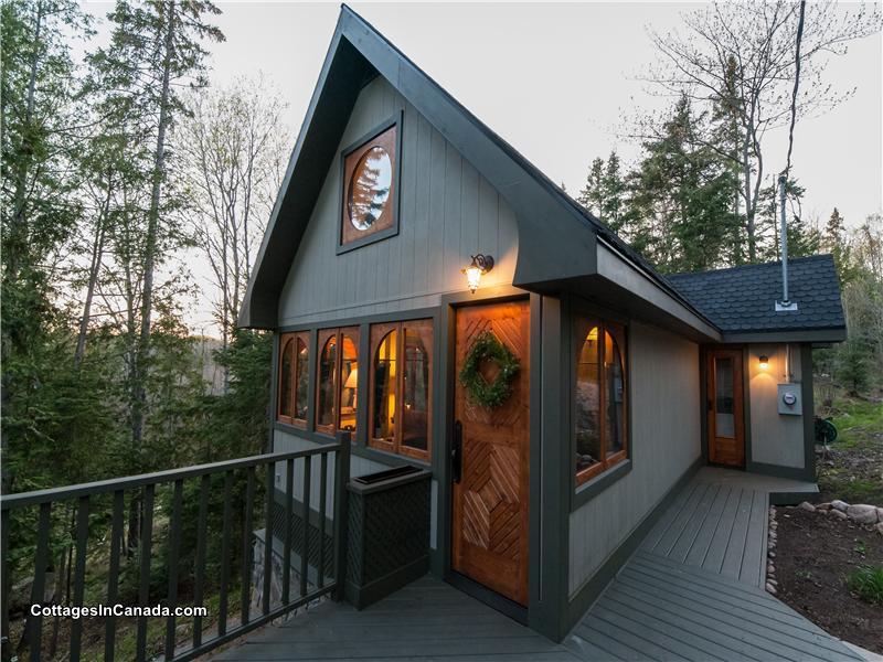 Upper Garden Nature Retreat The Powassan Cottage Rental DI13841