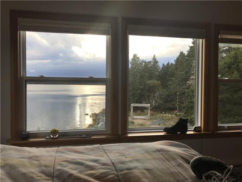 Clam Harbour Beach Cottages Lake Charlotte Cottage Rental PL14165 CottagesInCanada