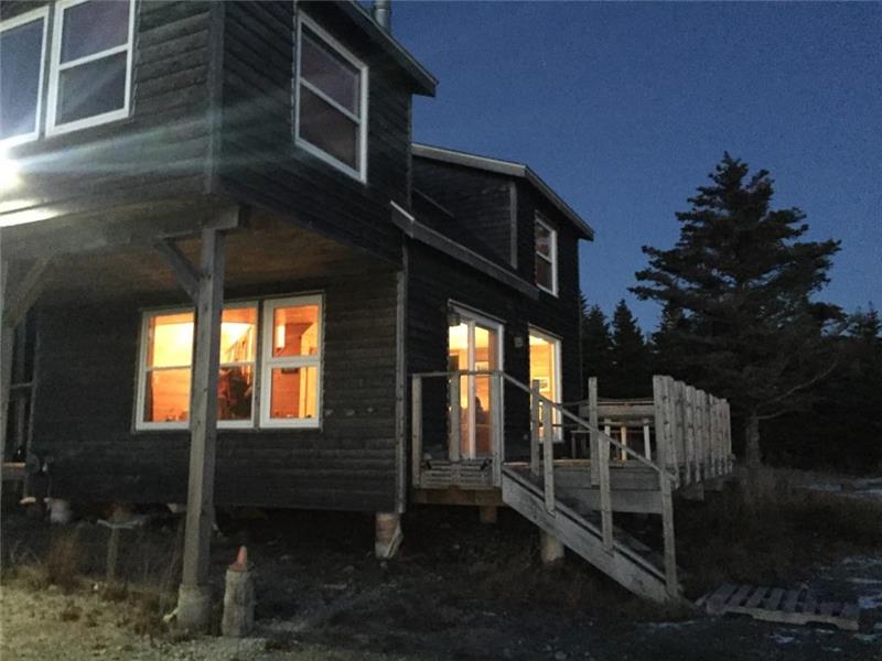 Clam Harbour Beach Cottages Lake Charlotte Cottage Rental PL14165 CottagesInCanada