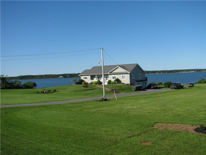 Ocean Paradise Pugwash Cottage Rental PL14325 CottagesInCanada