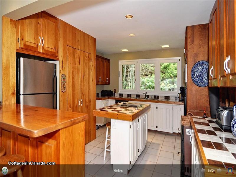 Serenity Estate Rice Lake Cottage Rental GL14346 CottagesInCanada