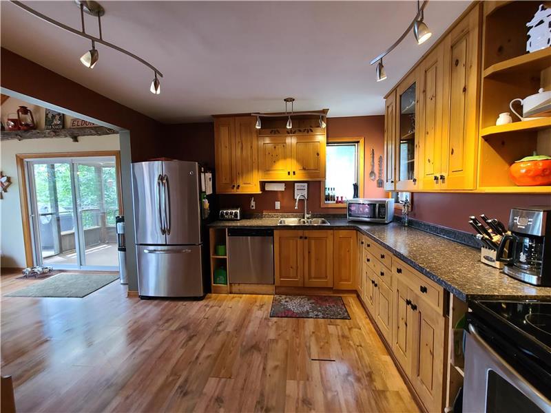 Waterfront cottage, family Mckellar Cottage Rental DI14388