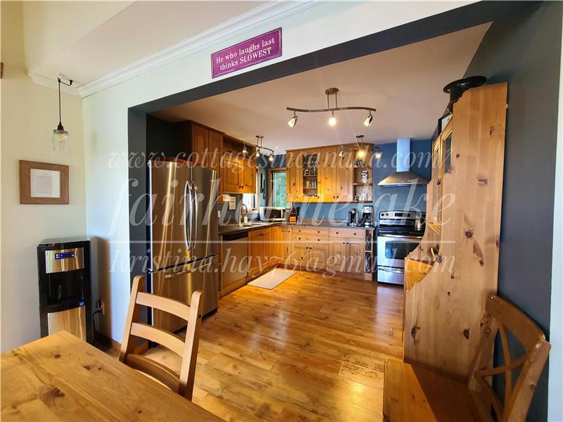 Waterfront cottage, family Mckellar Cottage Rental DI14388