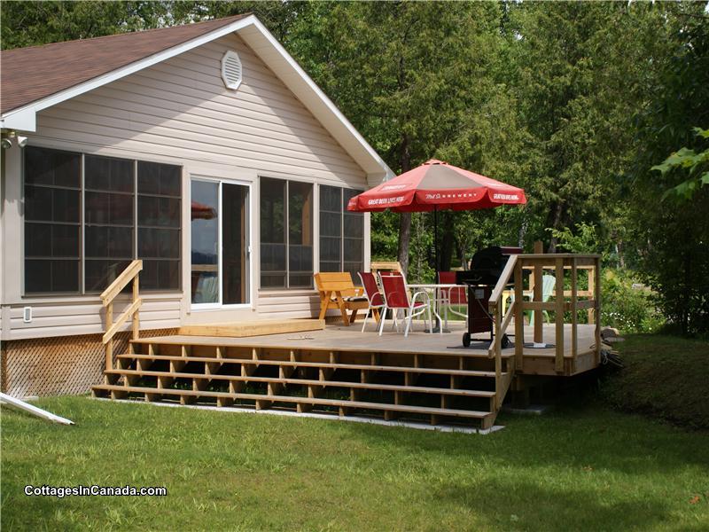 Water's Edge on Calabogie Lake Calabogie Cottage Rental GL15065