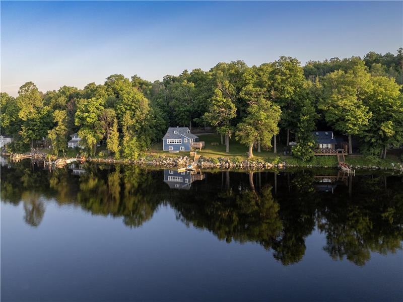 Maple Hollow Dalhousie Lake Perth Cottage Rental DI15816