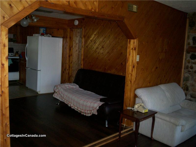 Joes Lake, Lanark Highlands Ottawa Cottage Rental GL15944